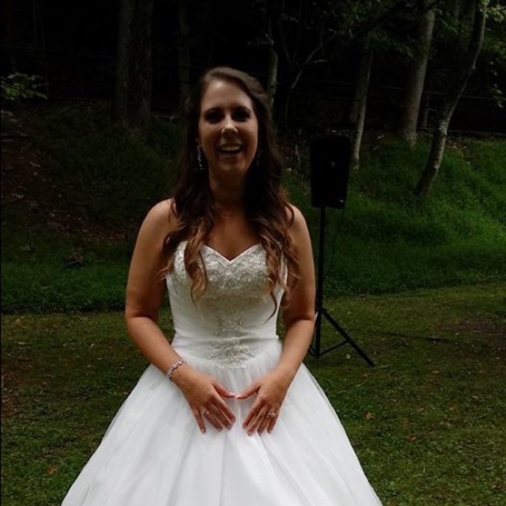 Meet your Posher, Emily